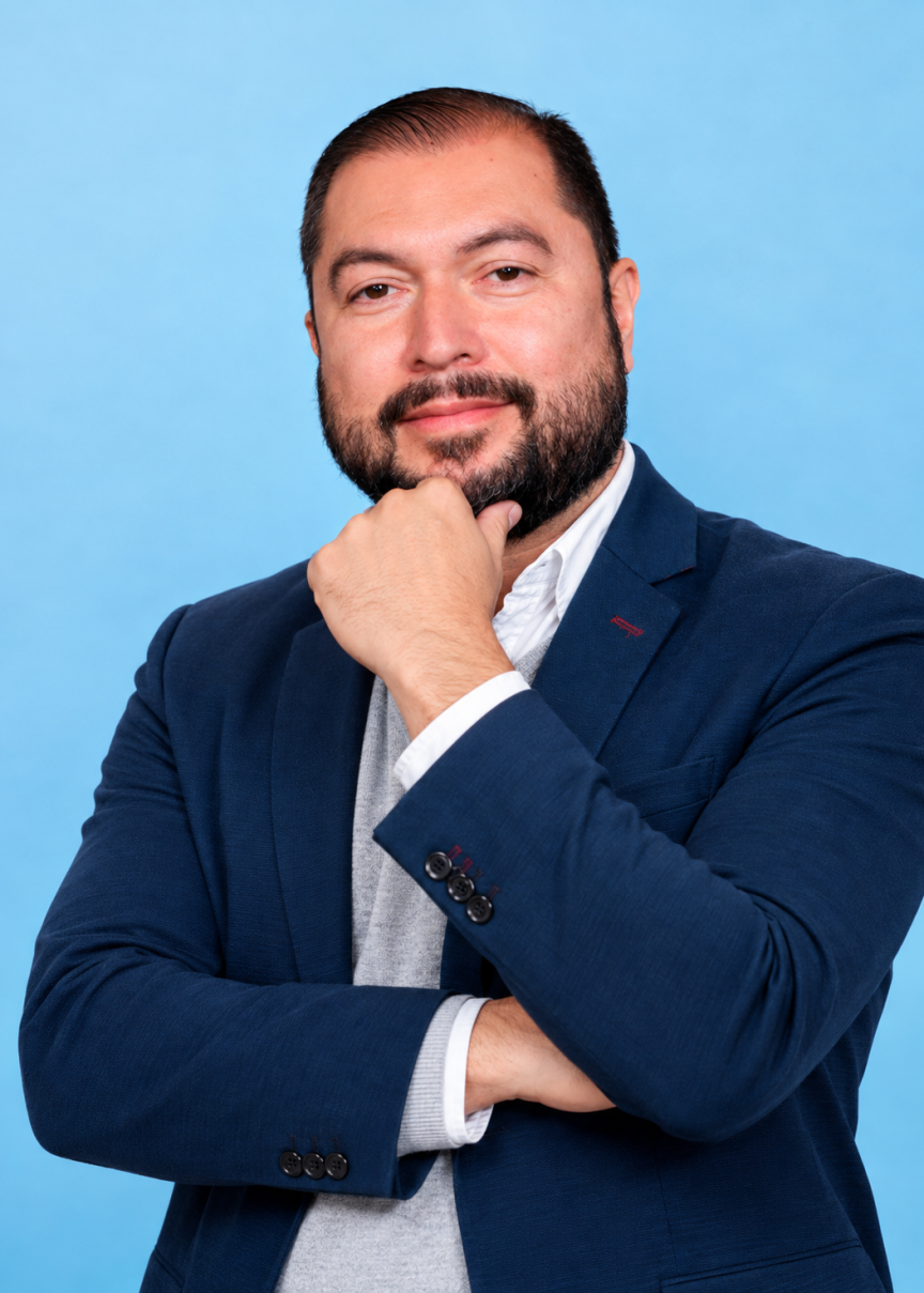 Retrato profesional de hombre barbado